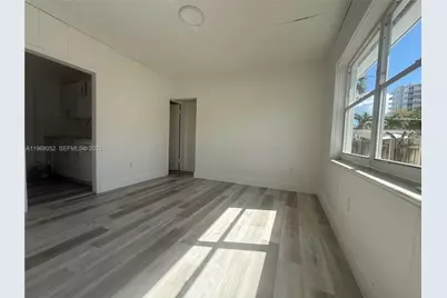 2801 SW 26th St #R-Right, Miami, FL 33133 - Photo 2