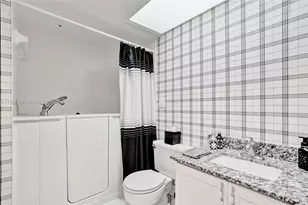 1151 SW 128th Terrace, Pembroke Pines, FL 33027 - Photo 8