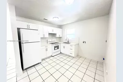 951 SW 7th #4, Miami, FL 33130 - Photo 2