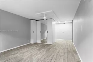 201 Lakeview Dr, Weston, FL 33326 - Photo 8