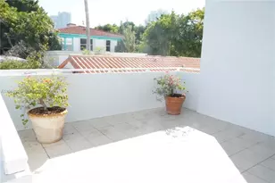 947 Lenox Ave., Miami Beach, FL 33139 - Photo 12