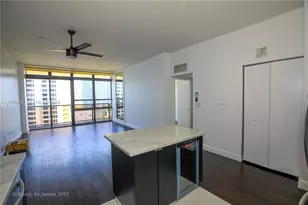 600 NE 36th St, Miami, FL 33137 - Photo 16
