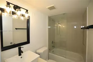 600 NE 36th St, Miami, FL 33137 - Photo 8