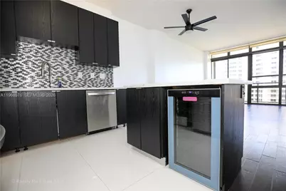 600 NE 36th St #T17, Miami, FL 33137 - Photo 14