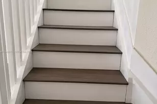 7100 NW 177th St, Hialeah, FL 33015 - Photo 4