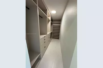 1900 W 54th St #219, Hialeah, FL 33012 - Photo 24