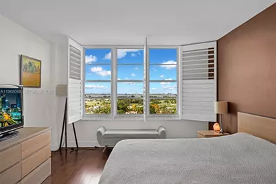 5700 Collins Ave #12K, Miami Beach, FL 33140 - Photo 18