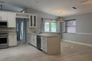 453 SW 169th Terrace, Weston, FL 33326 - Photo 8