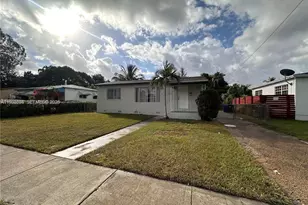 150 NE 170th St, North Miami Beach, FL 33162 - Photo 2