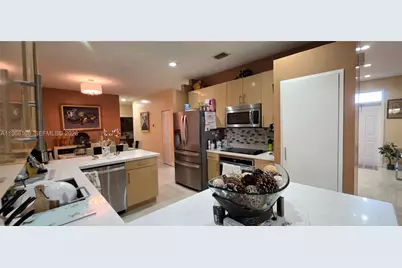 5769 NW 99th Ave, Doral, FL 33178 - Photo 14