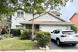 9740 SW 14th St, Pembroke Pines, FL 33025 - Photo 1