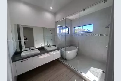 4454 NW 80th Ave, Doral, FL 33166 - Photo 22