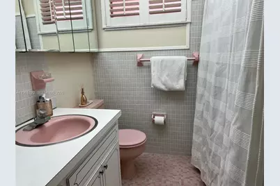 215 SE 3rd Ave #3 D, Hallandale Beach, FL 33009 - Photo 10
