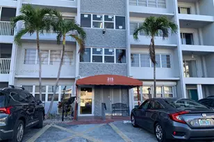 215 SE 3rd Ave, Hallandale Beach, FL 33009 - Photo 16