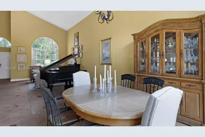 9768 NW 30th St, Doral, FL 33172 - Photo 26