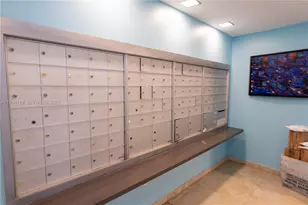 816 NW 11th St, Miami, FL 33136 - Photo 2