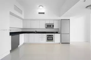 92 SW 3rd St, Miami, FL 33130 - Photo 2