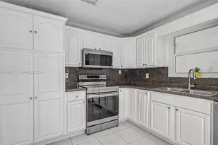 11932 SW 273rd St, Homestead, FL 33032 - Photo 6