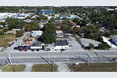 1067 NW 79th St, Miami, FL 33150 - Photo 4