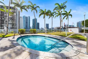 601 NE 36th St, Miami, FL 33137 - Photo 38