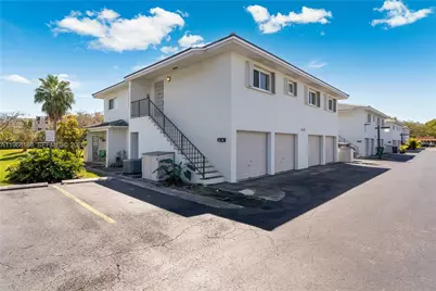 8048 SW 80 Av #D4, Miami, FL 33143 - Photo 1