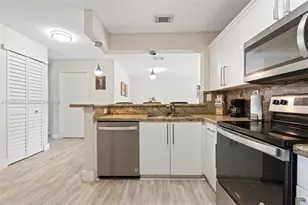 4736 NW 114th Ave, Doral, FL 33178 - Photo 6