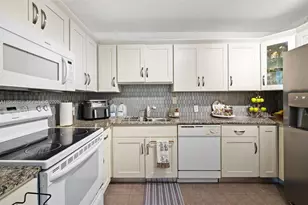 100 Bayview Dr, Sunny Isles Beach, FL 33160 - Photo 4