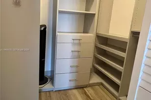 100 Bayview Dr, Sunny Isles Beach, FL 33160 - Photo 20