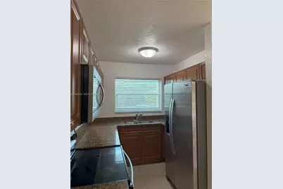 1115 SE 13th Ave, Homestead, FL 33035 - Photo 6