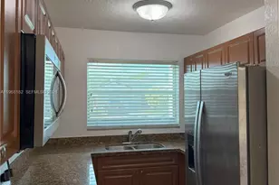 1115 SE 13th Ave, Homestead, FL 33035 - Photo 6