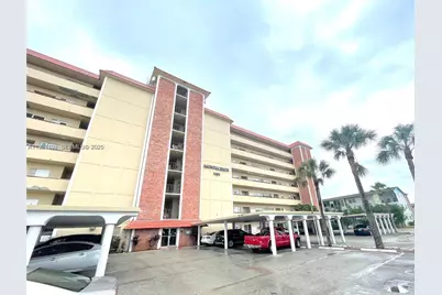 1101 Crystal Lake Dr #508, Deerfield Beach, FL 33064 - Photo 10