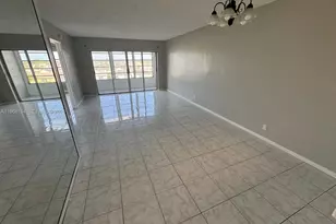 1101 Crystal Lake Dr, Deerfield Beach, FL 33064 - Photo 2