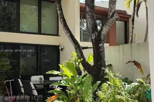 7825 SW 103rd Pl, Miami, FL 33173 - Photo 8