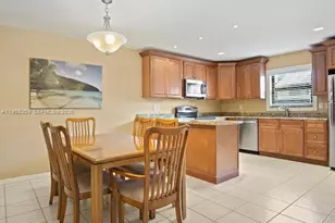 7464 SE Concord Pl, Hobe Sound, FL 33455 - Photo 4