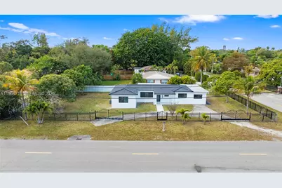 14950 NE 2nd Ave, Miami, FL 33161 - Photo 1