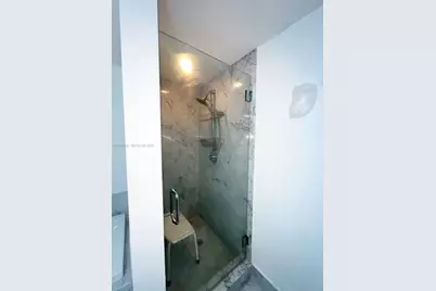 253 NE 2nd St #3903, Miami, FL 33132 - Photo 16