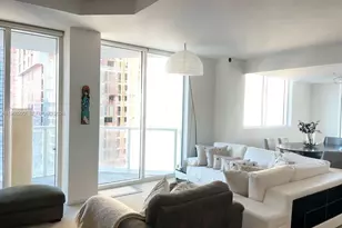 253 NE 2nd St, Miami, FL 33132 - Photo 4