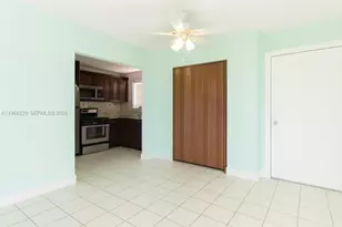 8895 Fontainebleau Blvd, Miami, FL 33172 - Photo 6