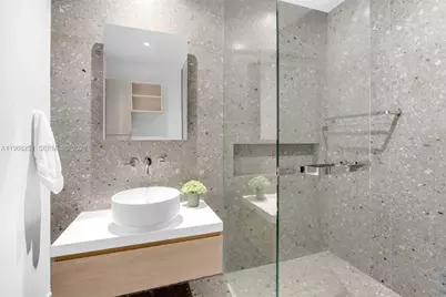 8701 Collins Ave #606, Miami Beach, FL 33154 - Photo 26