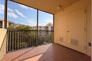 8353 Lake Dr, Doral, FL 33166 - Photo 12