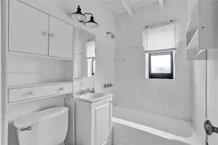 2111 York St, Opa-Locka, FL 33054 - Photo 22