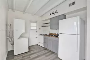 2111 York St, Opa-Locka, FL 33054 - Photo 30