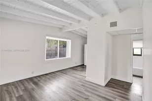 2111 York St, Opa-Locka, FL 33054 - Photo 32