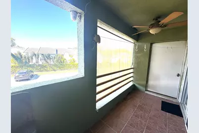 11163 NW 7th St #204-19, Miami, FL 33172 - Photo 30