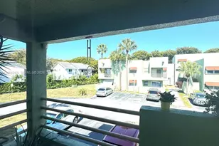 11163 NW 7th St, Miami, FL 33172 - Photo 32