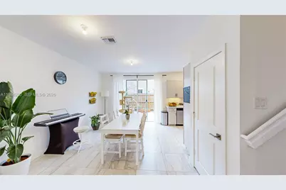 1040 SE 24th Ave, Homestead, FL 33035 - Photo 8