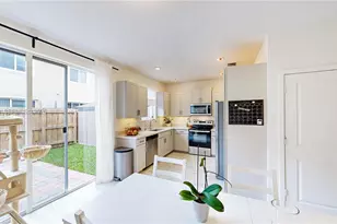 1040 SE 24th Ave, Homestead, FL 33035 - Photo 10