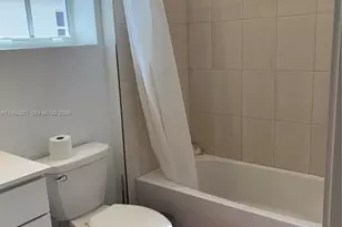 146 SW 170th Ave, Pembroke Pines, FL 33027 - Photo 26