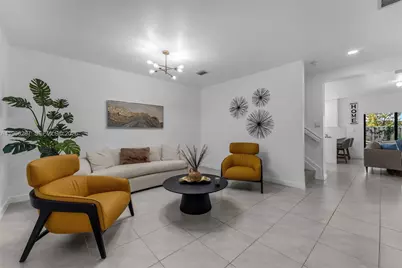 514 NE 12th St, Florida City, FL 33034 - Photo 4