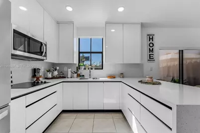 514 NE 12th St, Florida City, FL 33034 - Photo 10